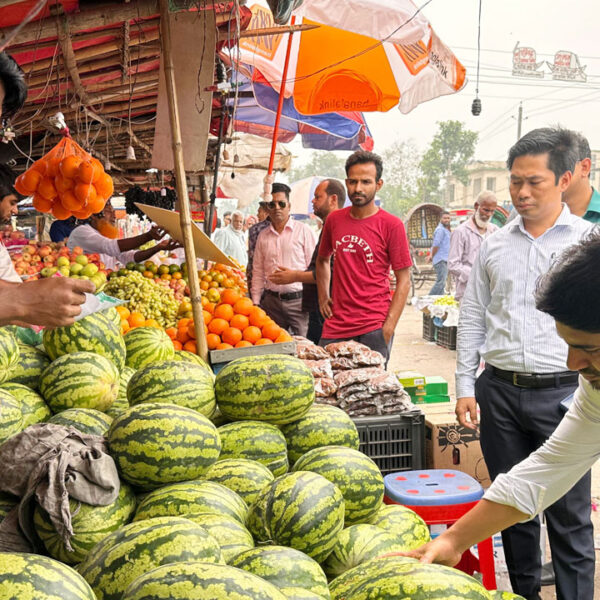 Strict instructions to stop sale of watermelon at kg rate in Barisal