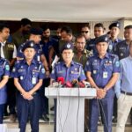 Police arrested Inter-district dacoit leader with 8 others were arrested in Pabna